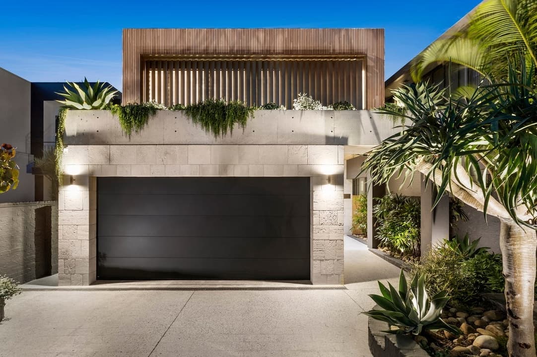 Tasman Street - View 2